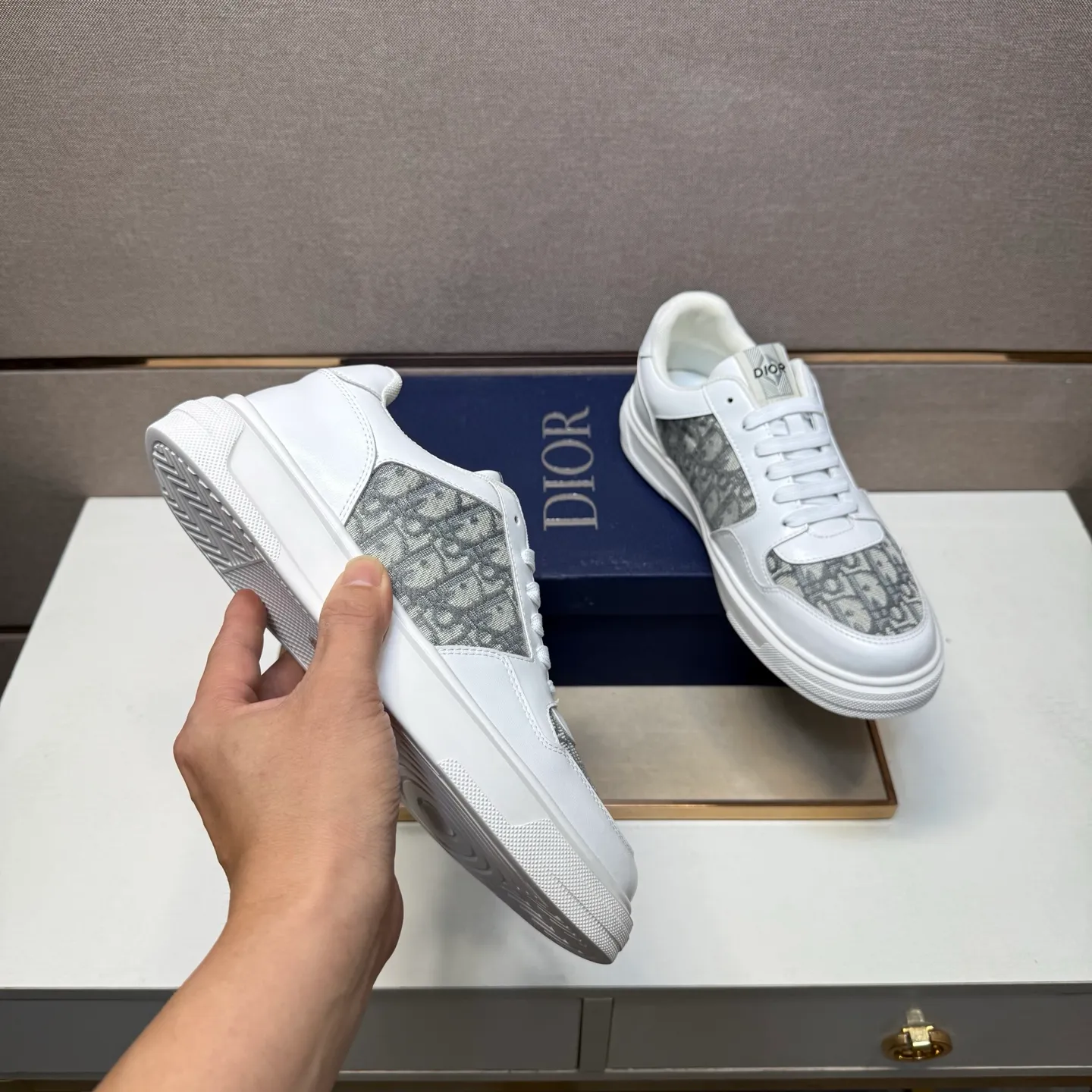 ⬛️Men's shoes 💰p400 [Dior~] Men's casual shoes 2025z cabinet sales simultaneously 🔶Size: 38-44 #️⃣ 🔷2 colors🔜The upper is made of multi-material splicing➕Mesh lining, comfortable and breathable, sole: original comfortable and wear-resistant outsole, ⚠️real thing📱photographed🎬real thing is better📢📢📢